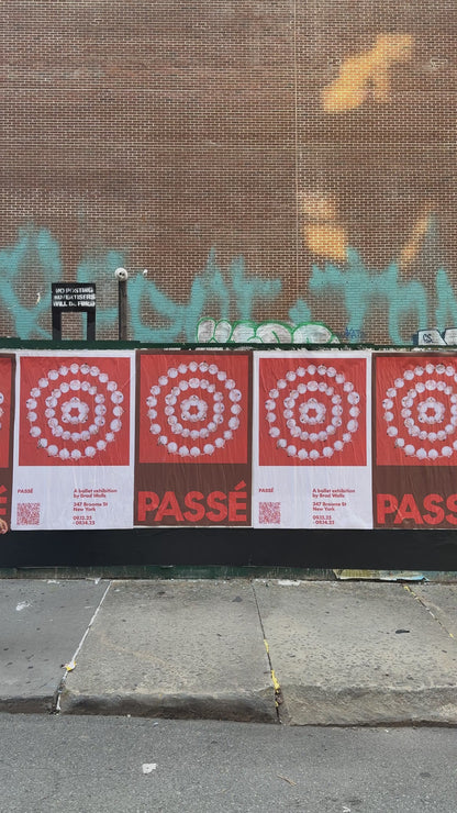 PASSÉ Poster - 18"x24"